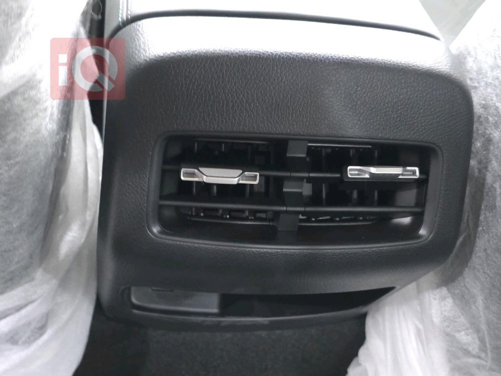 بی وای دی Qin Plus